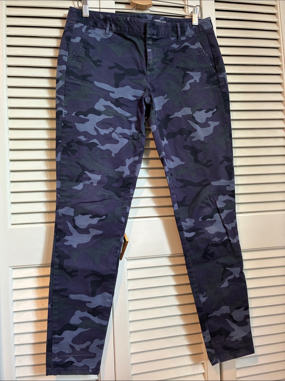 GAP Women’s Navy Camo Skinny Jeans
